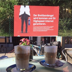 Geschwindigkeit wird im allgemeinen überbewertet, keep calm and drink Latte macchiato